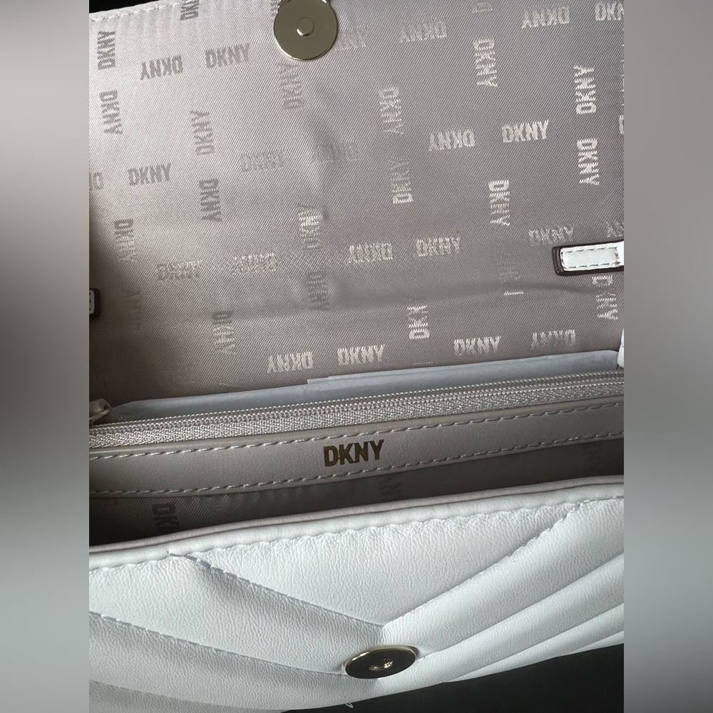 NWT DKNY CROSS BAG - Picture 4 of 5
